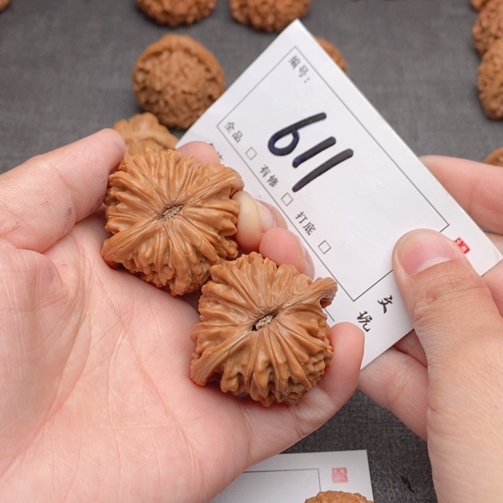 文玩核桃吊坠43楼子611