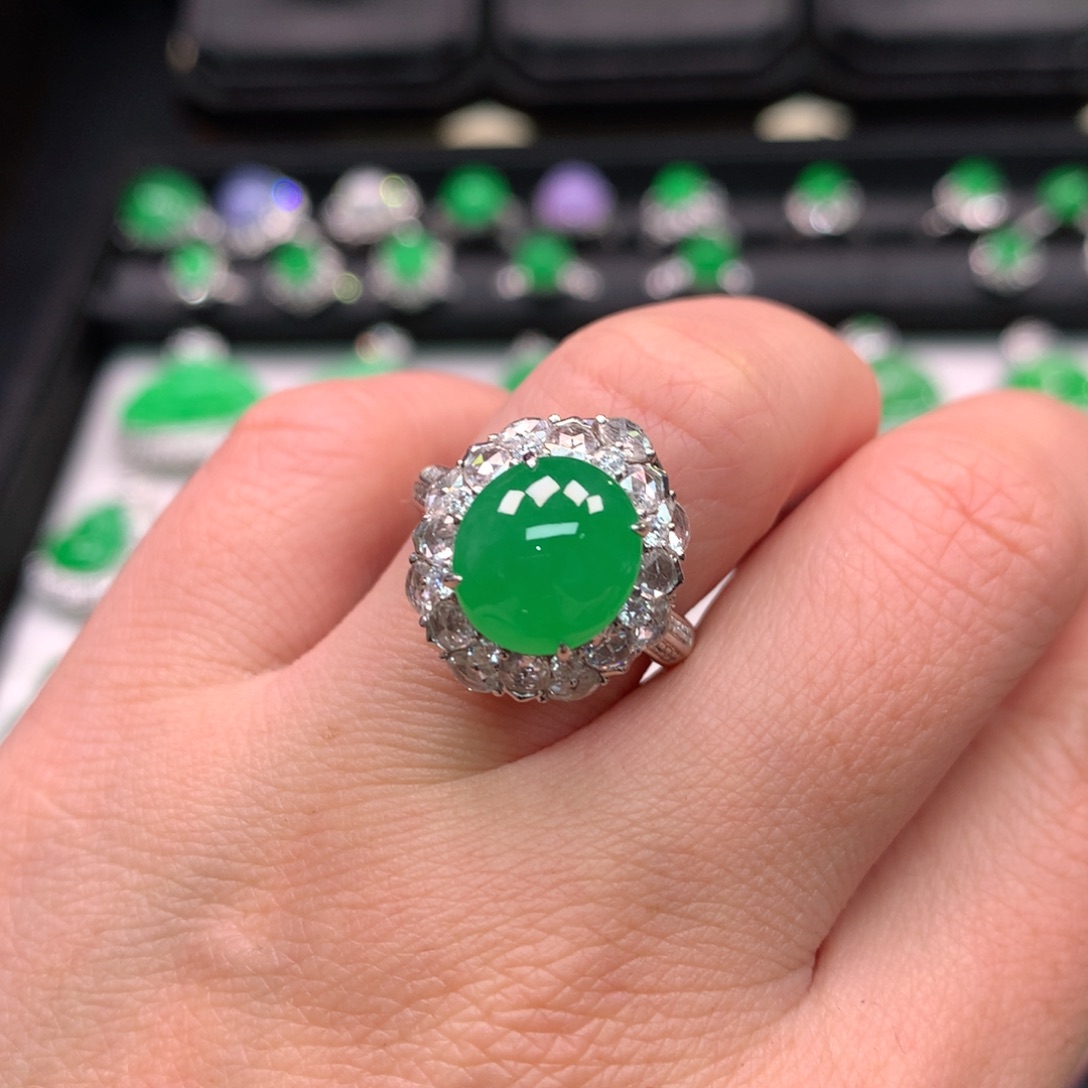 翡翠吊坠(不含链)18K金镶嵌