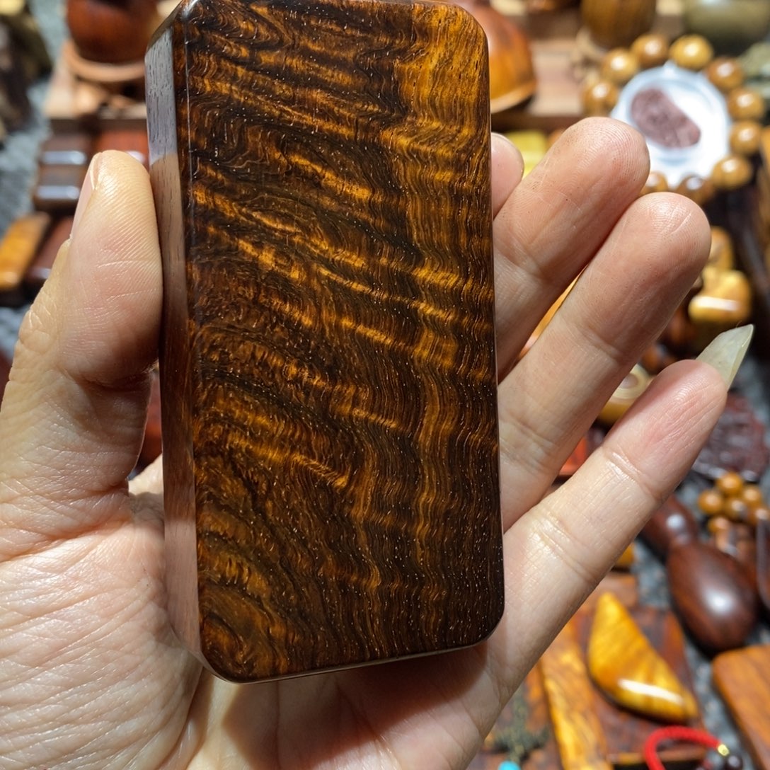 W****黄花梨/降香黄檀木