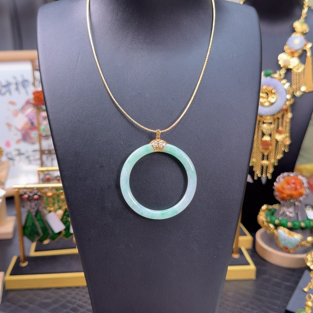 翡翠未镶嵌套链福利