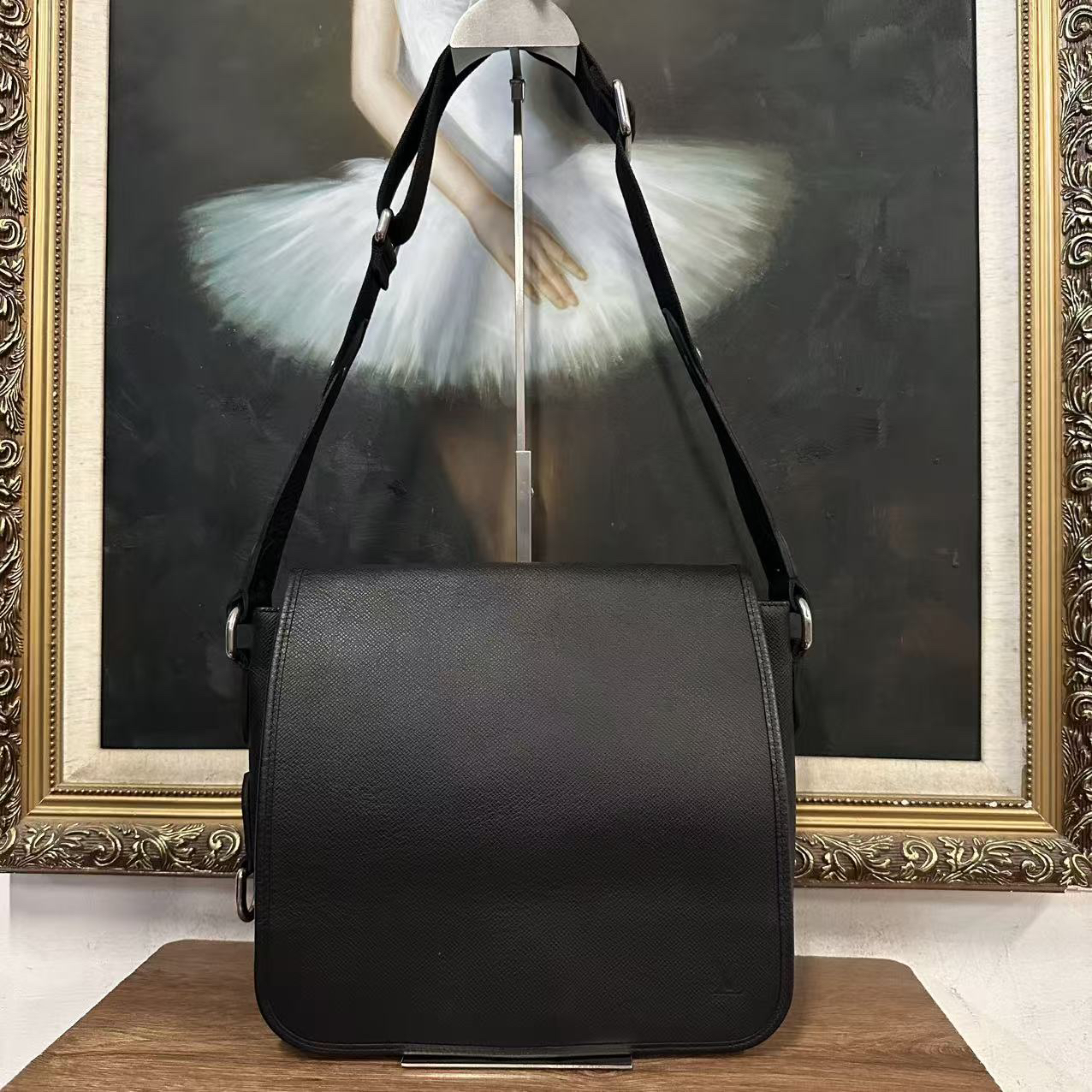95新 LouisVuitton/路易威登 lv斜挎包/001476