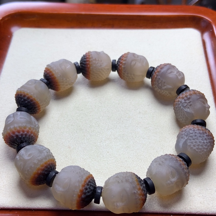 玛瑙/玉髓手串未镶嵌三色俏宝宝佛