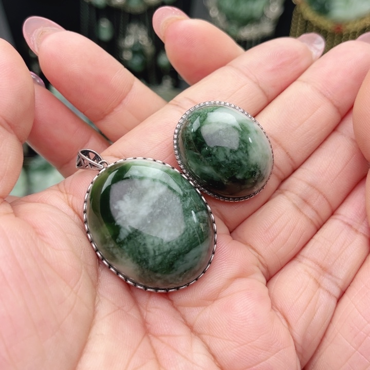 k***y透闪石-蛇纹石玉银S925镶嵌吊坠，戒指