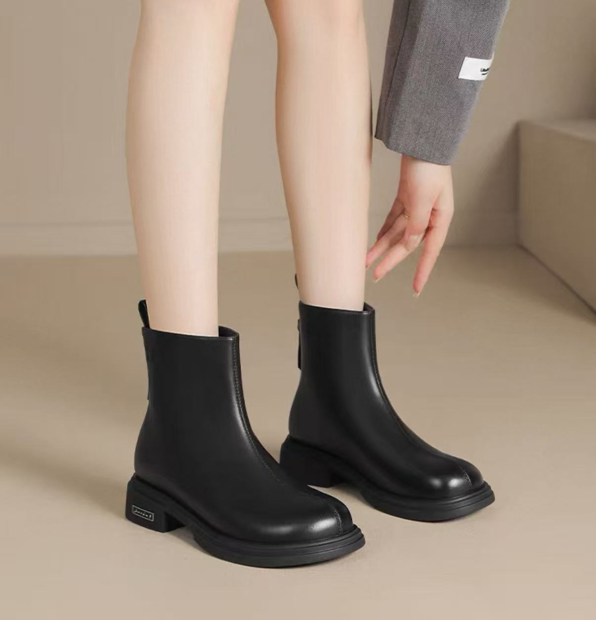 W3f275女鞋马丁靴女秋冬新款百搭厚底大黄靴踢不短靴女靴薄绒