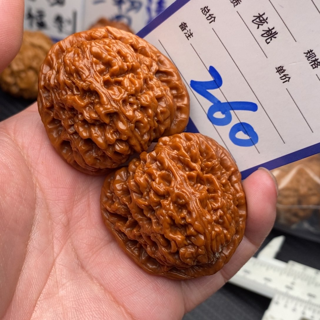 桃核把件南疆石42mom