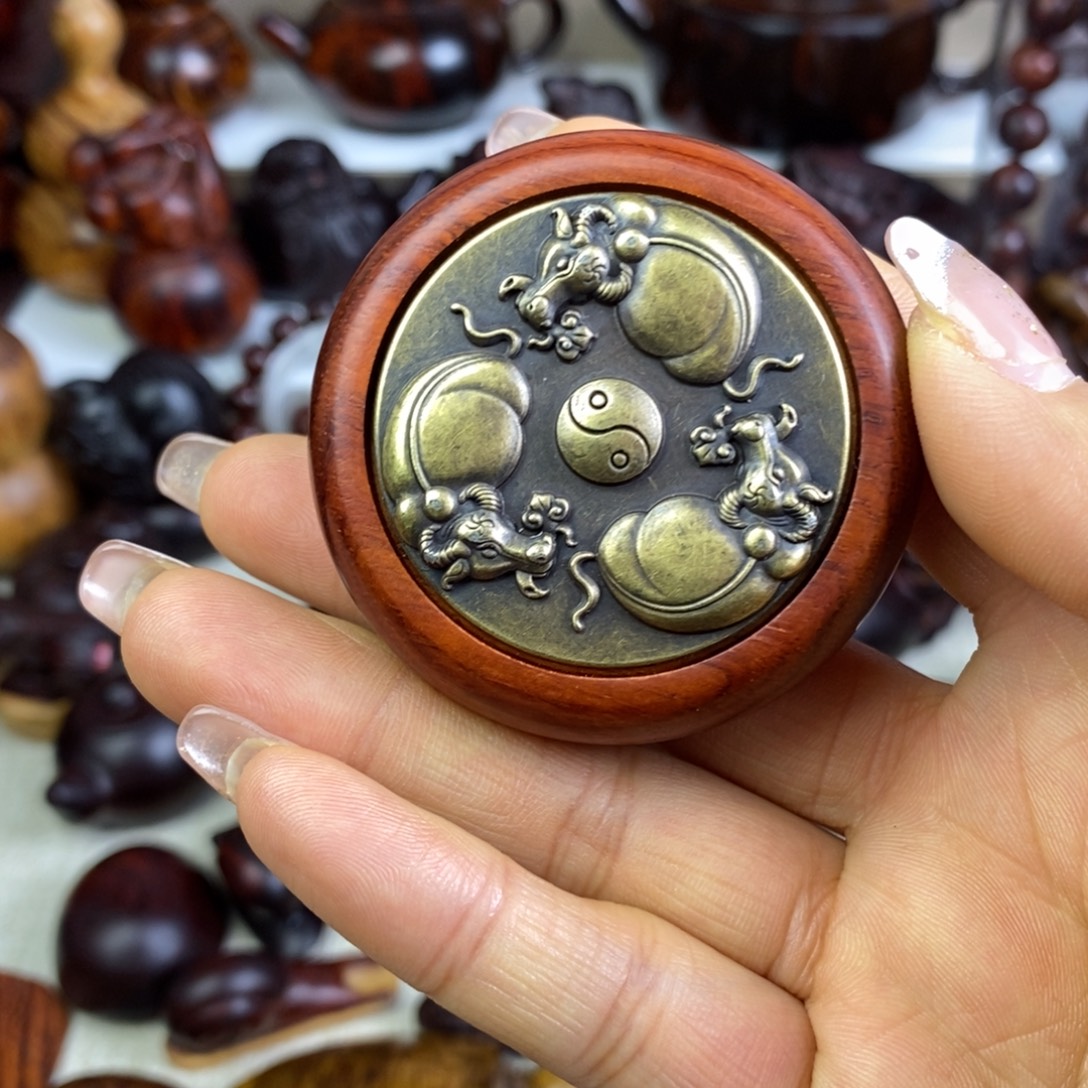 木段光紫檀转运珠手把件