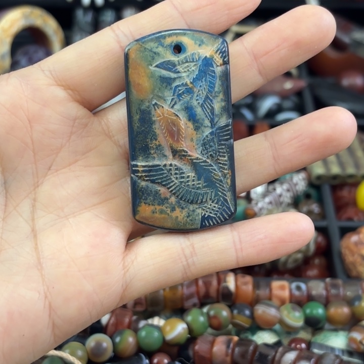 D***猫玛瑙/玉髓未镶嵌颈饰