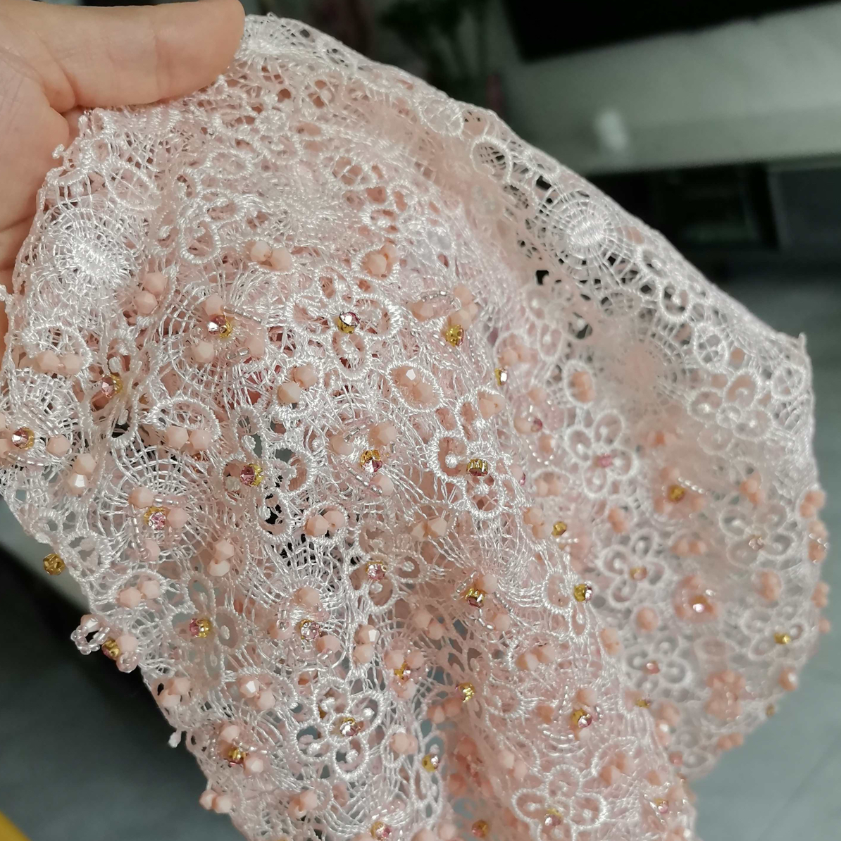 品牌立体手工披肩款头巾
