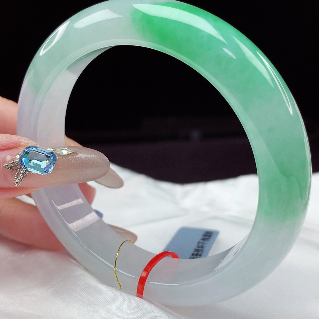 翡翠手镯未镶嵌57圈0047