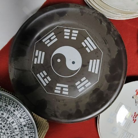 瓷片盘，沙锅，瓷片，瓶，碗，各种沙锅，摆件，