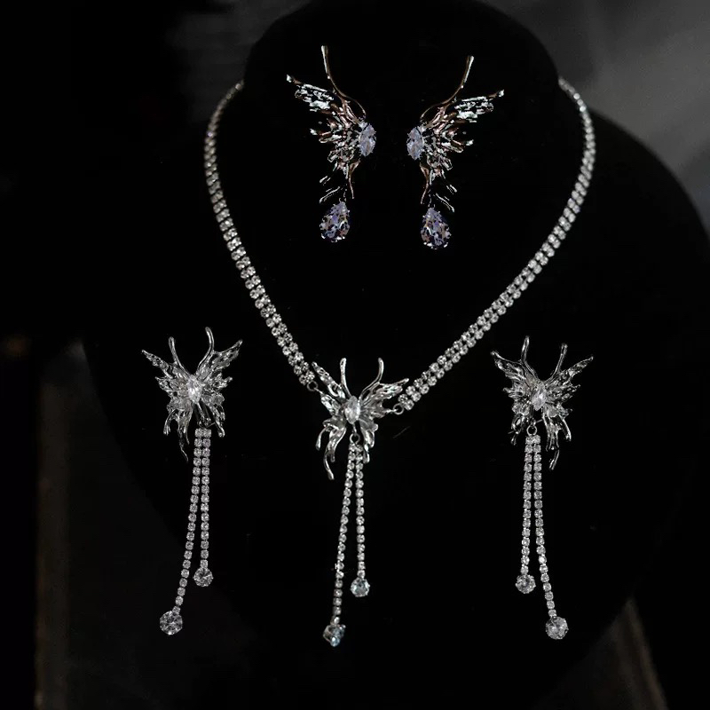 韩式超仙耳饰2025新款精灵蝴蝶高级感耳骨夹新娘婚纱礼服耳环轻奢