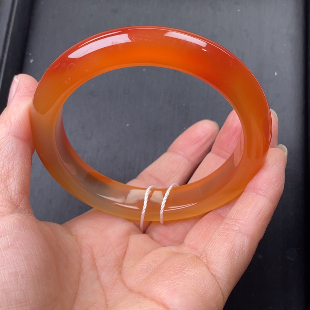 玛瑙/玉髓手镯未镶嵌63圈口