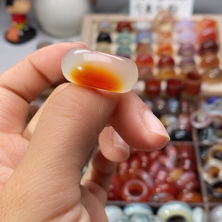 庄***周玛瑙/玉髓未镶嵌戒指A 31不退换港14