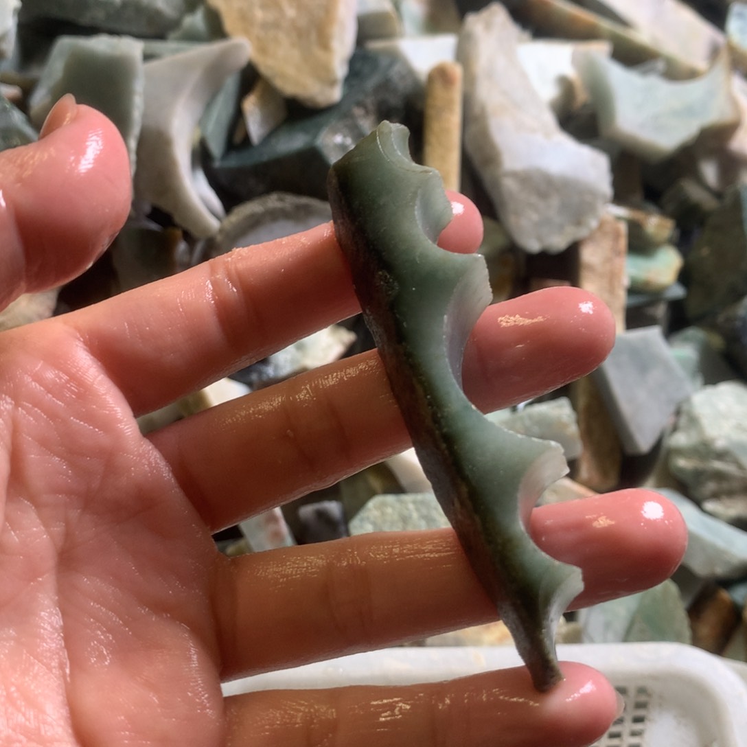 翡翠颈饰未镶嵌缅甸翡翠