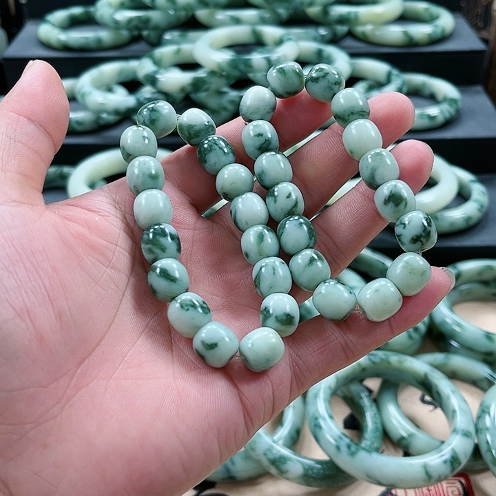 【闪购商品】透闪石-蛇纹石玉手串未镶嵌跑*