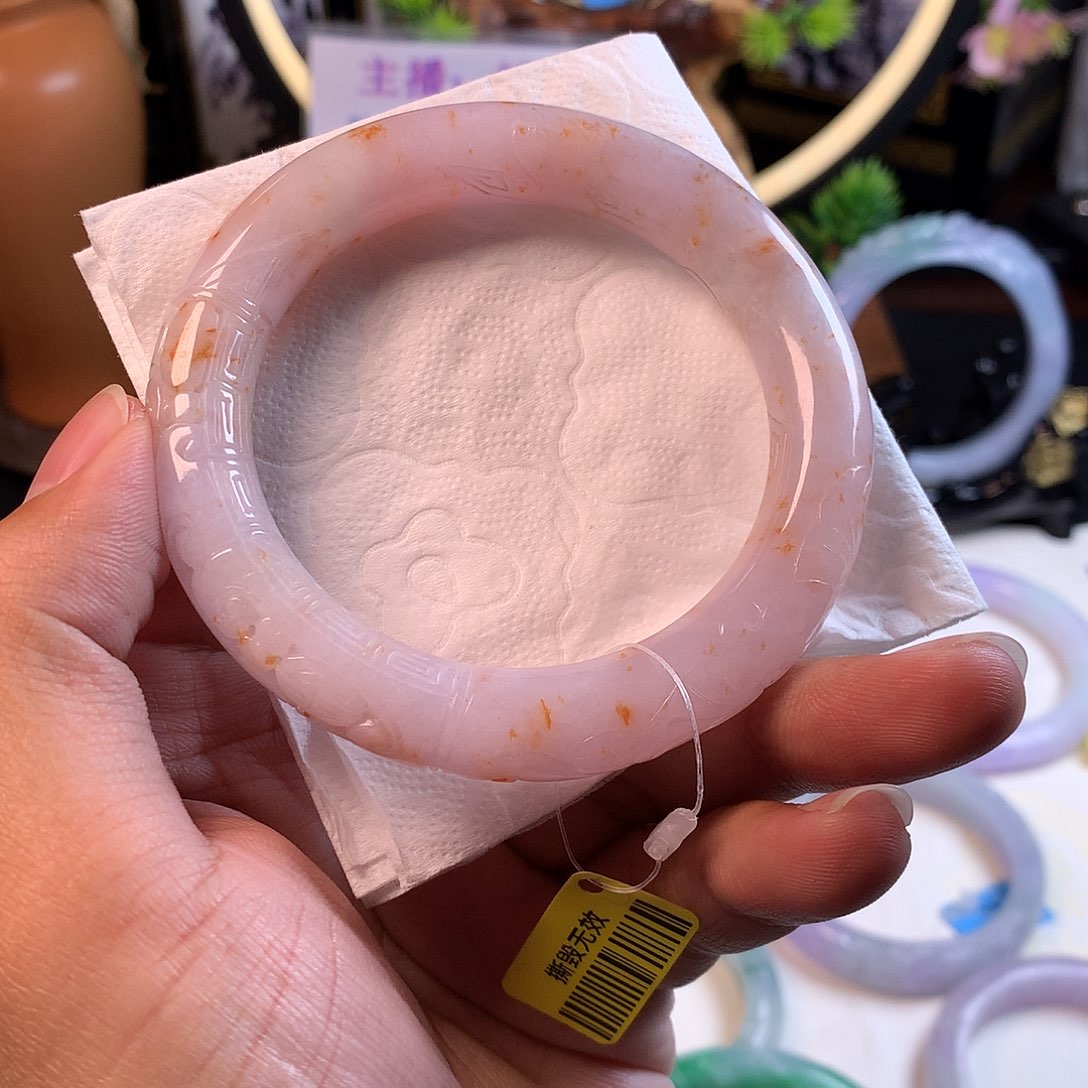 翡翠手镯未镶嵌开*