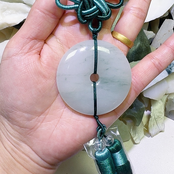 透闪石质玉未镶嵌珠宝奇石