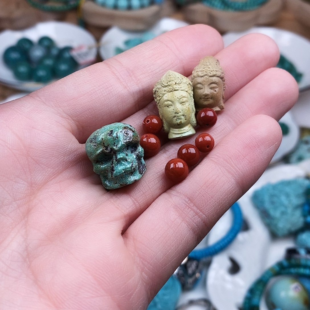 南红玛瑙未镶嵌珠宝奇石