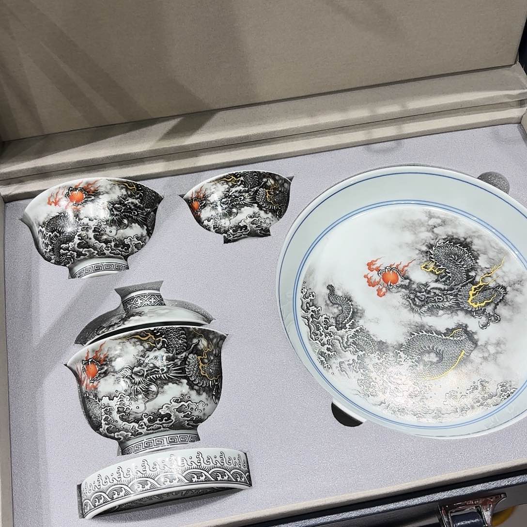 瓷片景德镇美术出版社