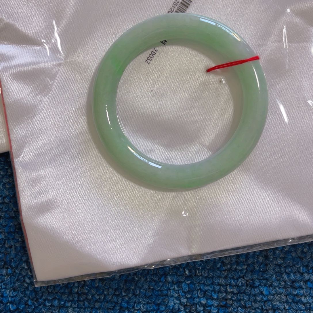 翡翠未镶嵌手镯6061. 103