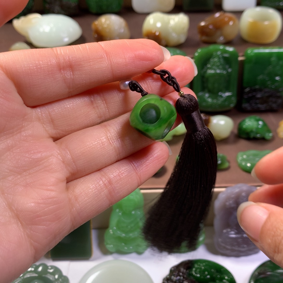 和田玉挂件未镶嵌