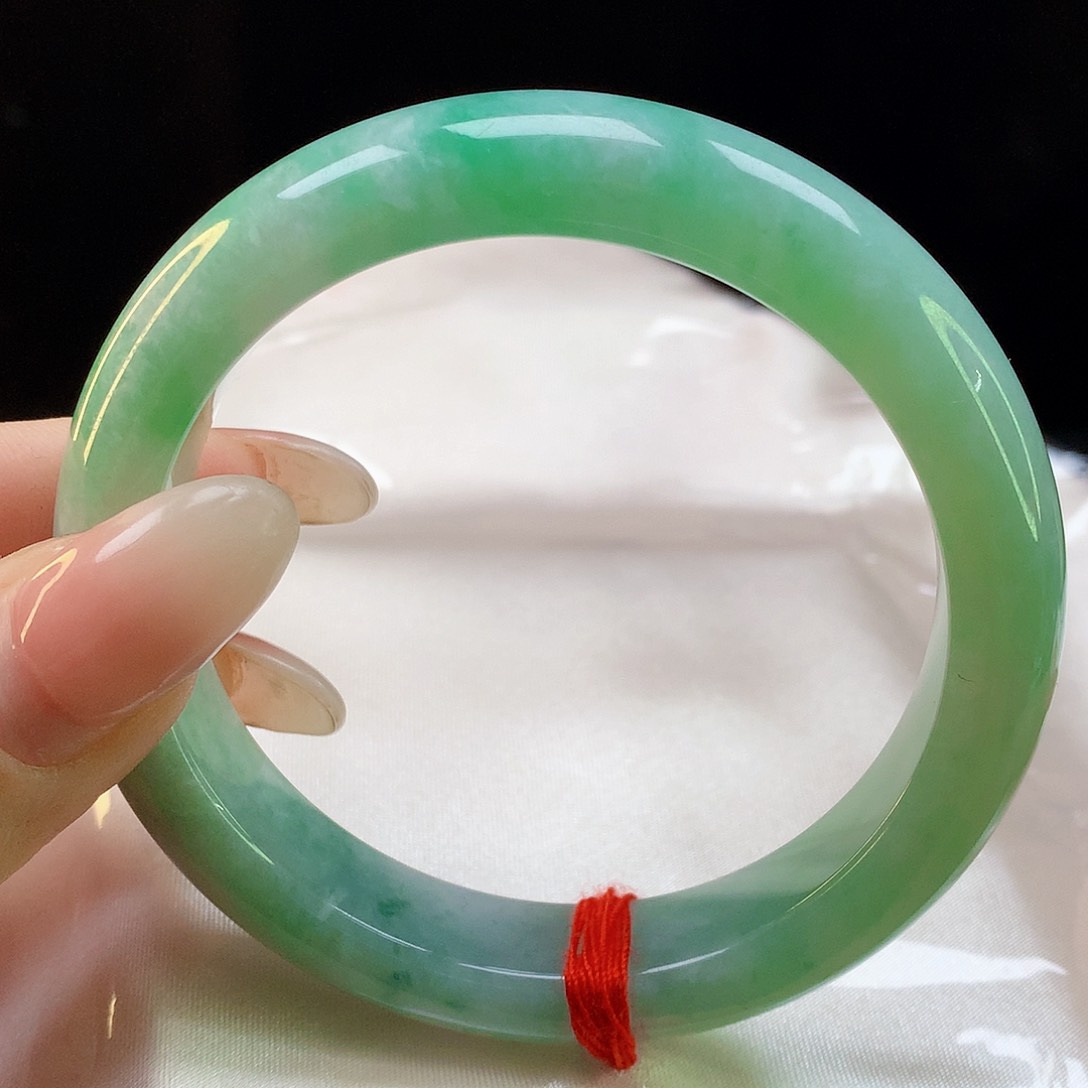 翡翠手镯未镶嵌天然翡翠5119