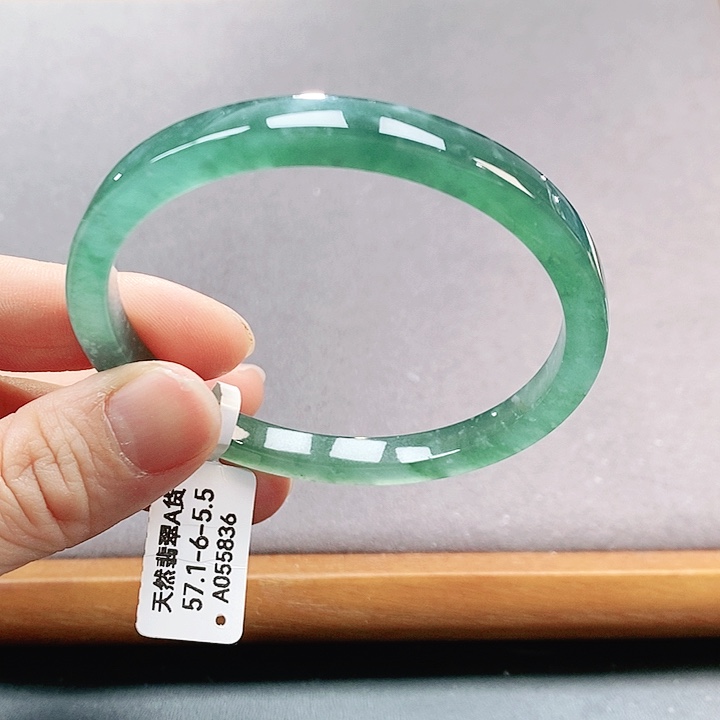 【闪购商品】翡翠手镯（圆镯）未镶嵌
