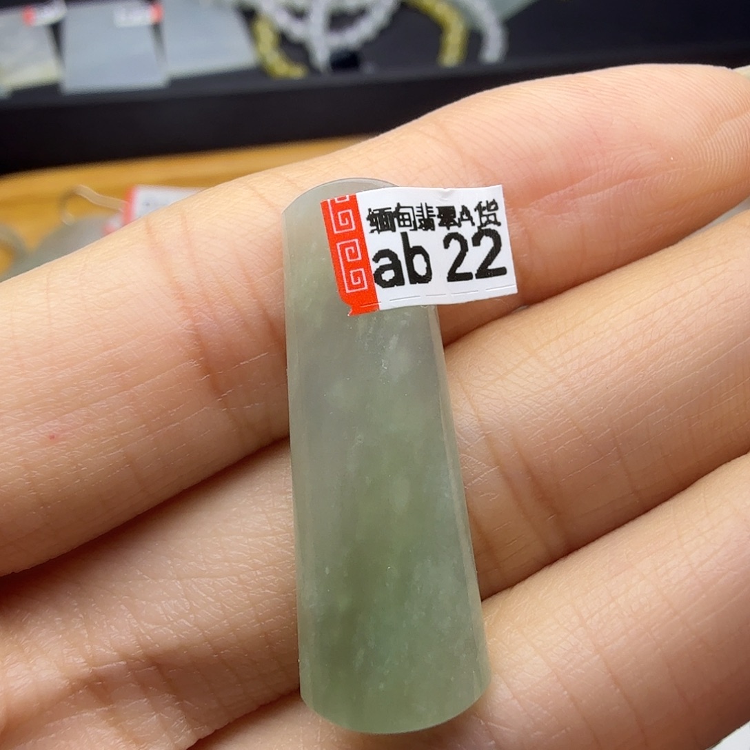 翡翠未镶嵌颈饰天然缅甸翡翠A货