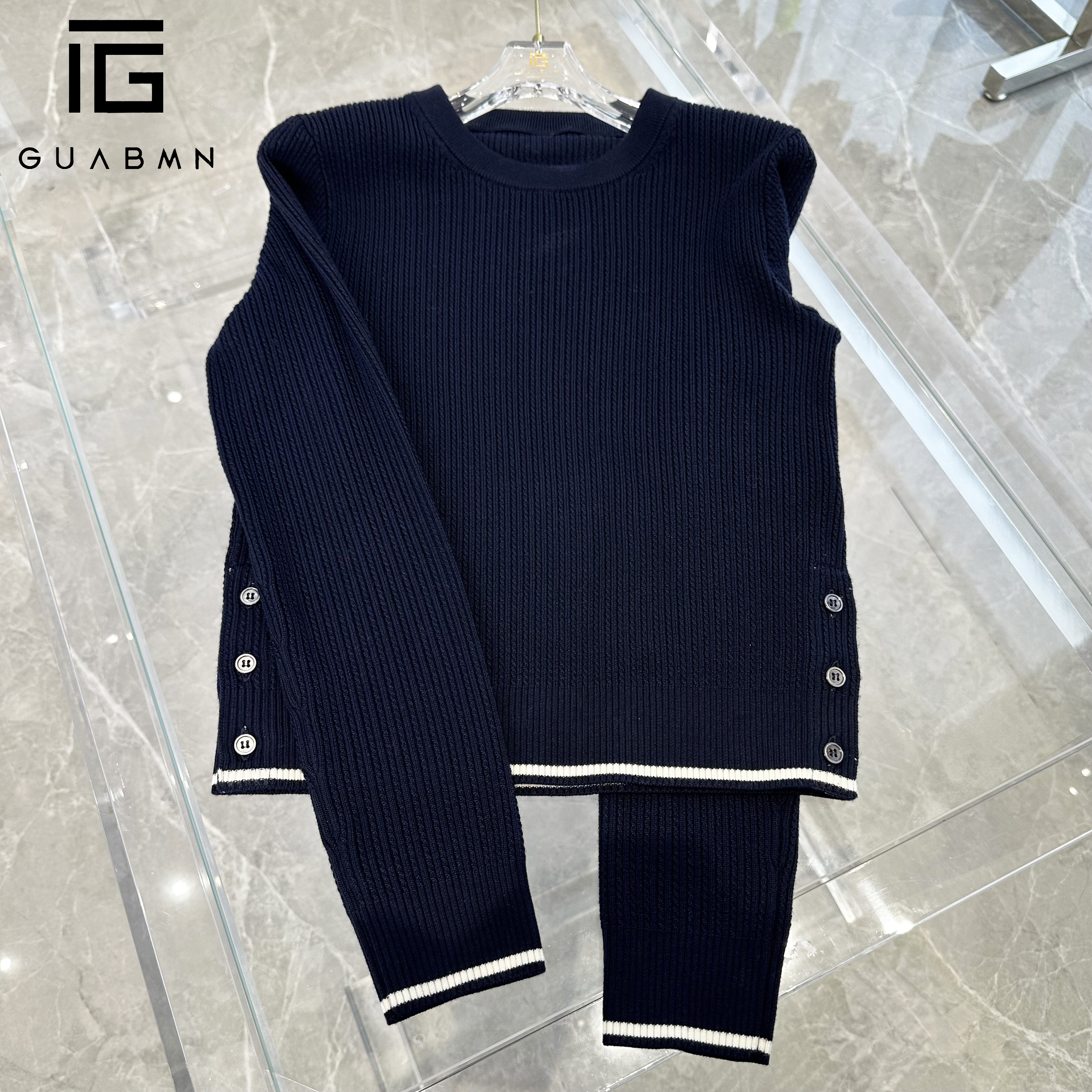 GUABMN2025秋季新款简约时尚条纹小众针织衫3729