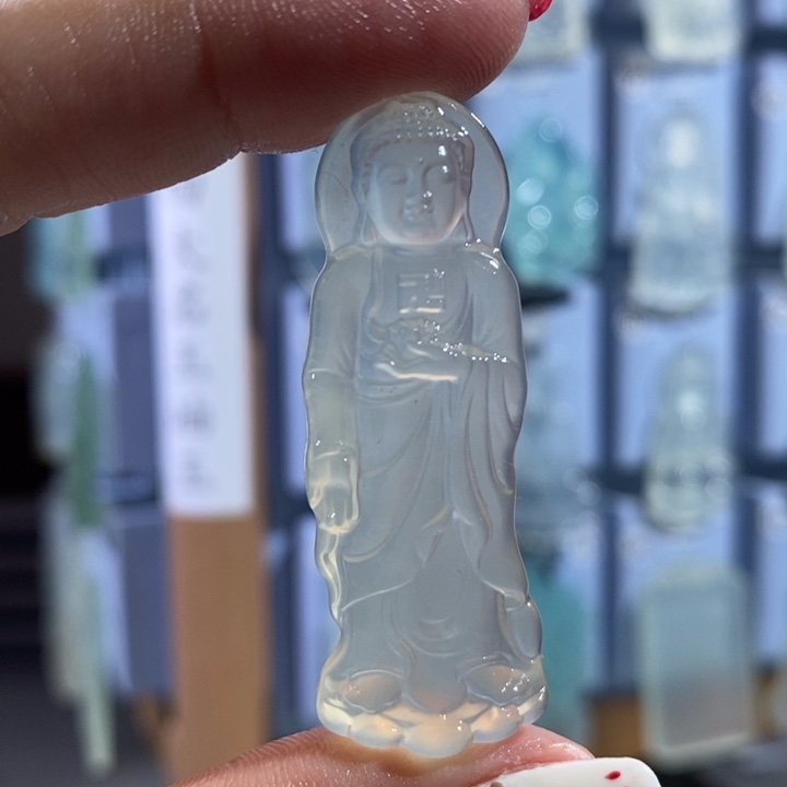 岫玉未镶嵌颈饰吊坠