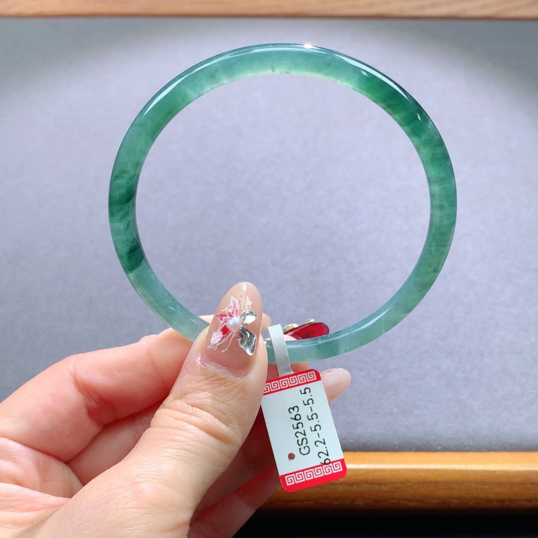 翡翠手镯未镶嵌天然翡翠手镯叮当镯