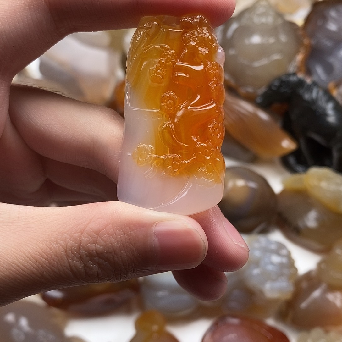 快***匠玛瑙/玉髓未镶嵌颈饰