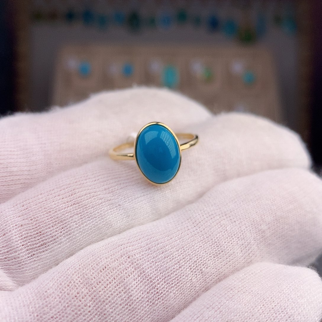 绿松石戒指18K金镶嵌