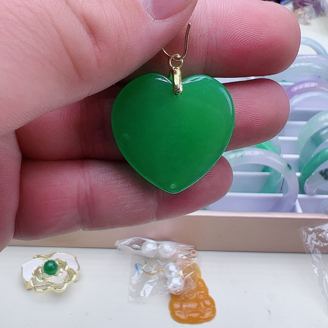 翡翠吊坠(赠链)银S925镶嵌