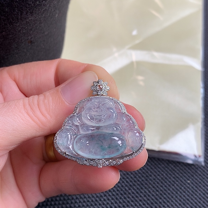 （***）翡翠18K金镶嵌颈饰