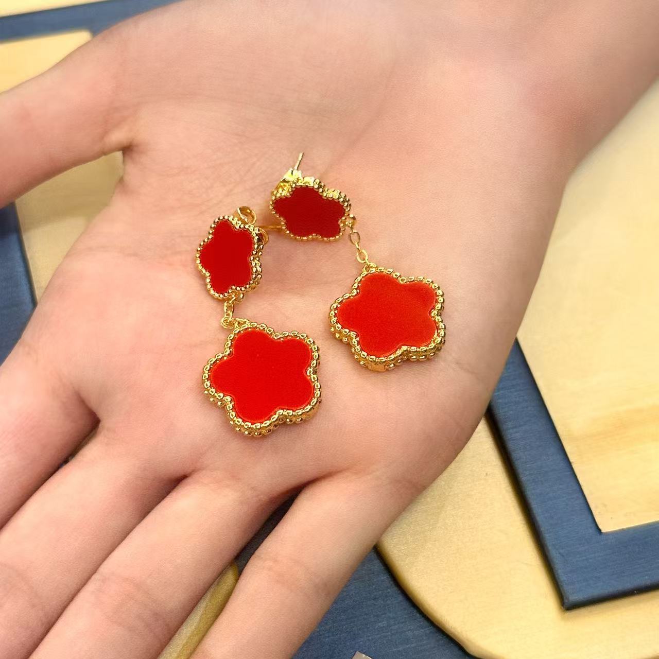 铜合金亚克力耳饰 耳饰饰品高级女士简约轻奢风双层五花耳钉小众