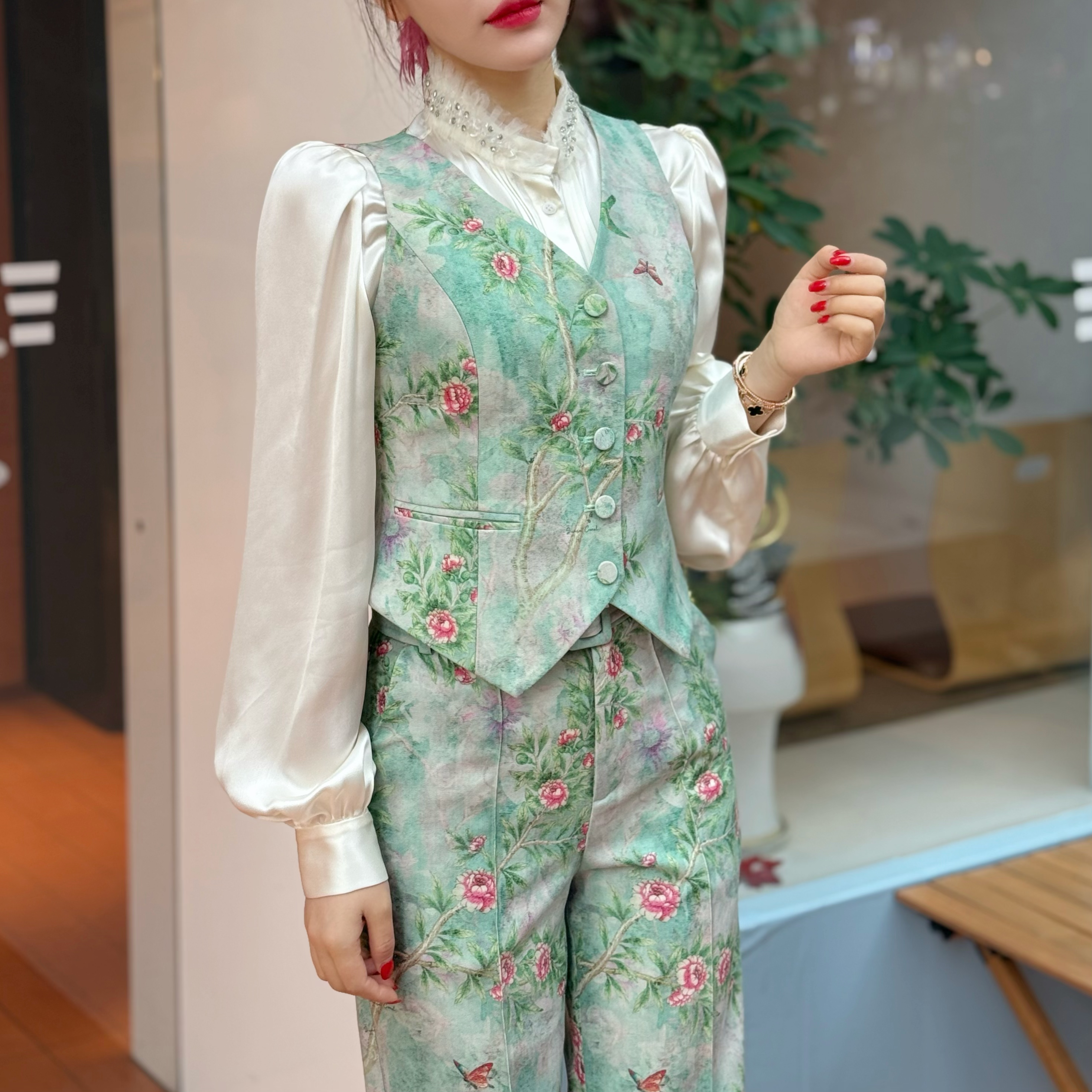 UU买手店 绿色印花马甲