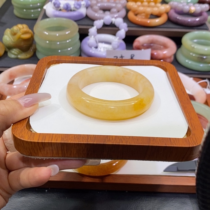 石英质玉未镶嵌手镯55