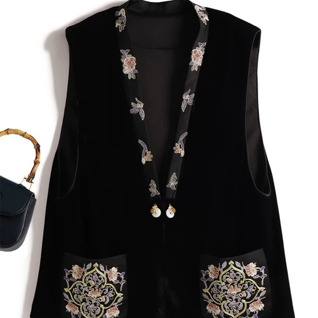 新中式国风高档金丝绒马甲背心女春秋复古大口袋绣花叠穿V领马夹