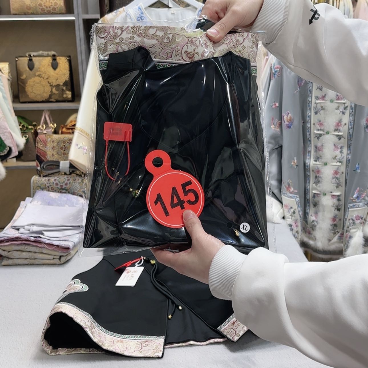 【闪购商品】织绣用****0b h h h h h h j j