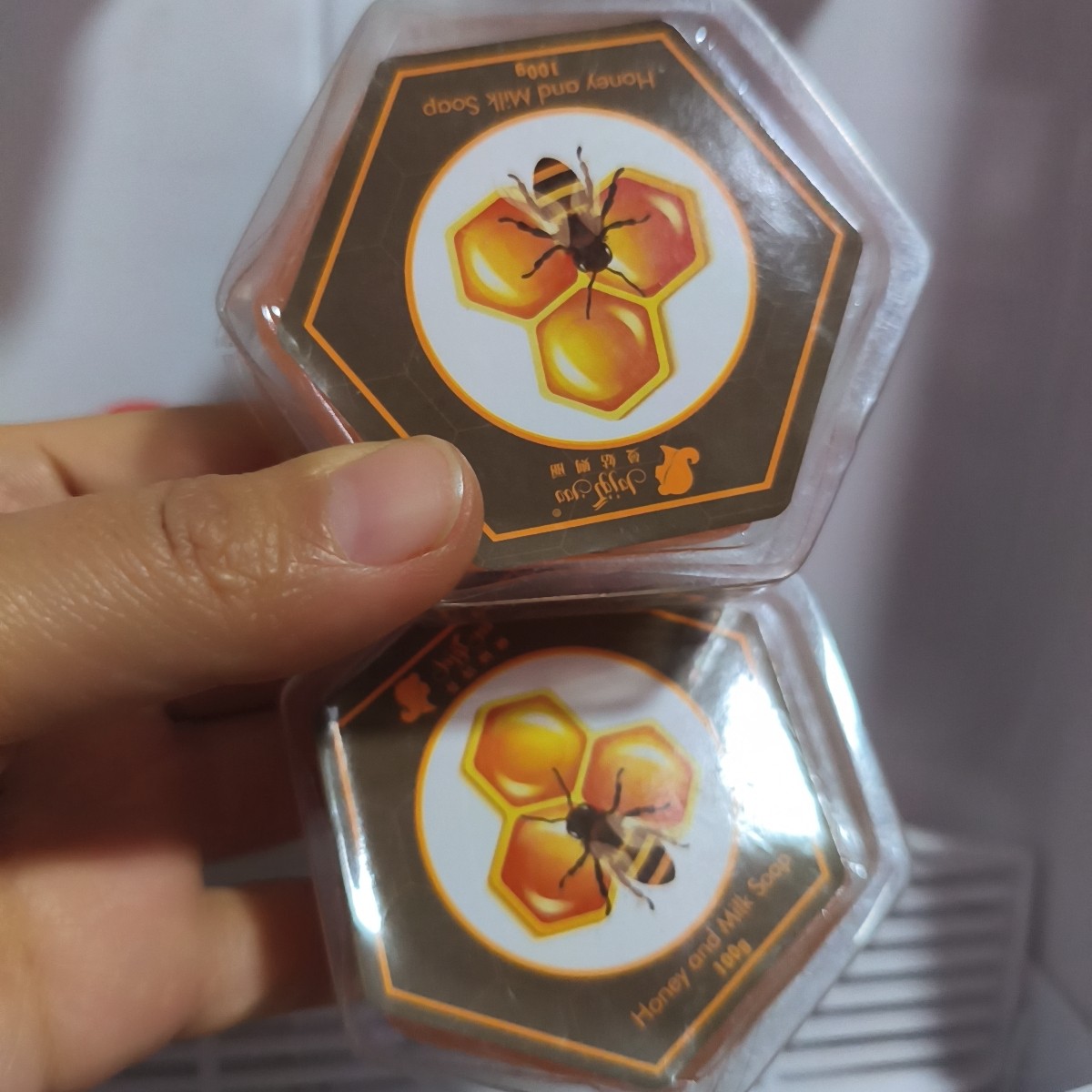 蜂蜜香皂【买一发二】ھەسەل يۈز سوپۇنى 