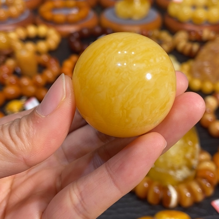 琥珀吊坠(不含链)未镶嵌炭****店蜜蜡