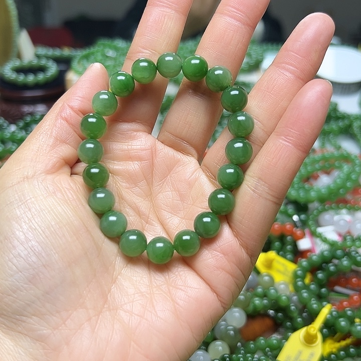 和田玉（碧玉）未镶嵌手链