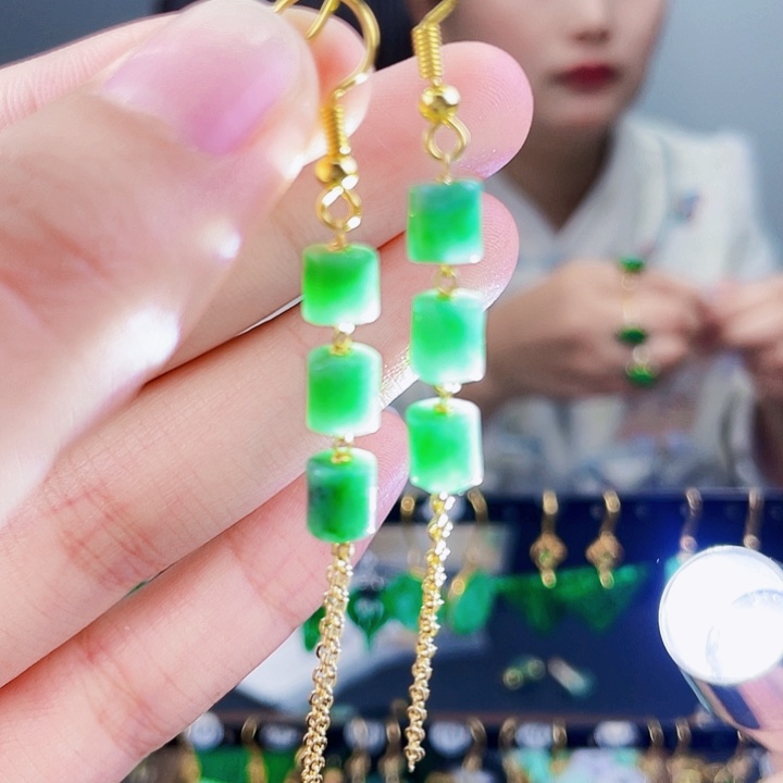 翡翠耳饰未镶嵌饰品