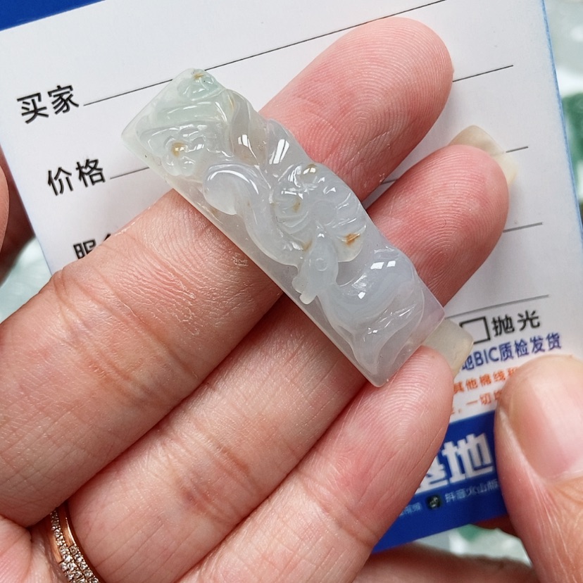 【闪购商品】翡翠颈饰未镶嵌九尾狐手牌