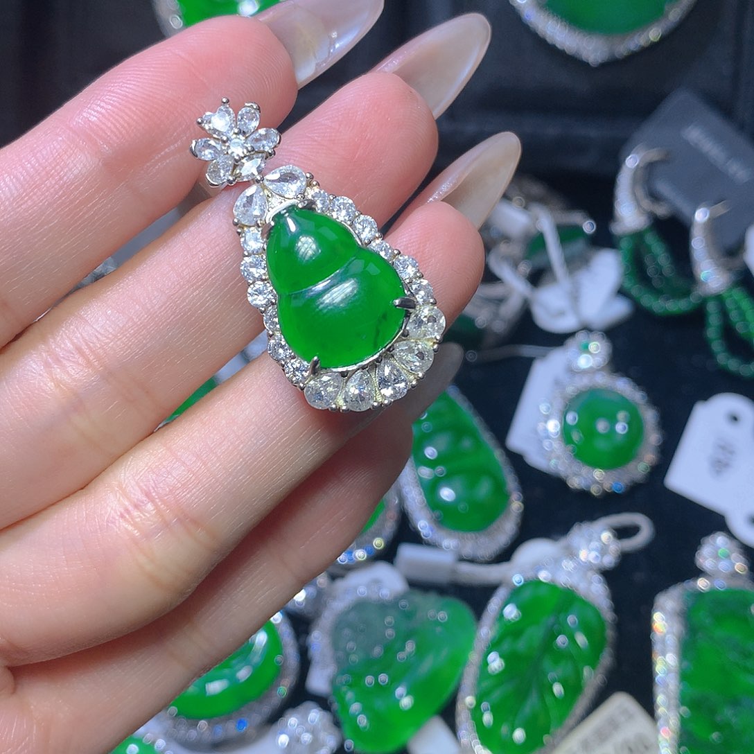 翡翠吊坠(不含链)银S925镶嵌翡翠