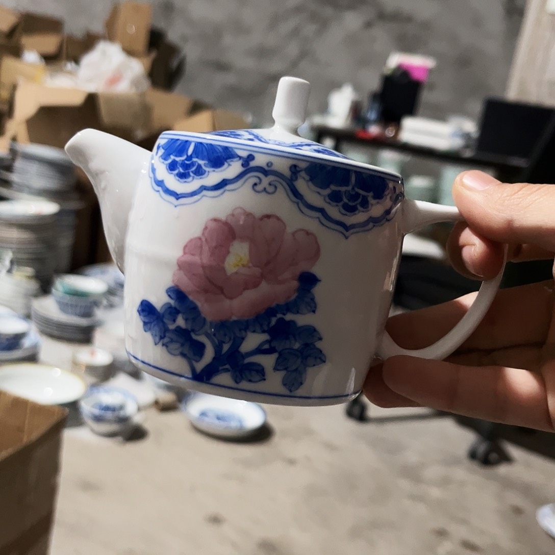 碗手绘壶一个陶瓷陶瓷