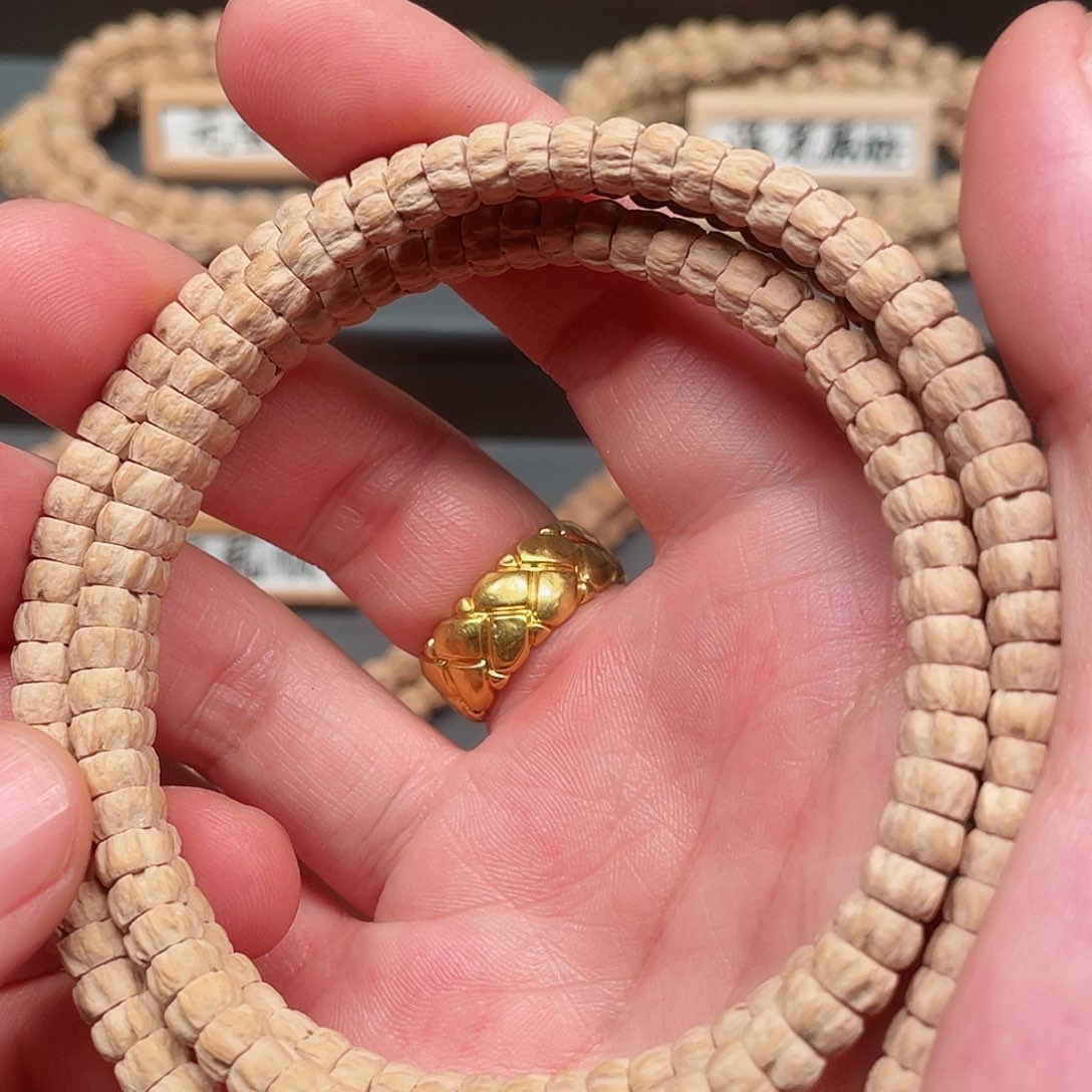 吊坠柏香籽/百香籽奶油皮药片