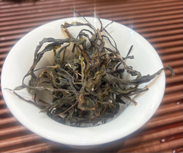 云南普洱茶易武森林茶生茶2025年头春散料