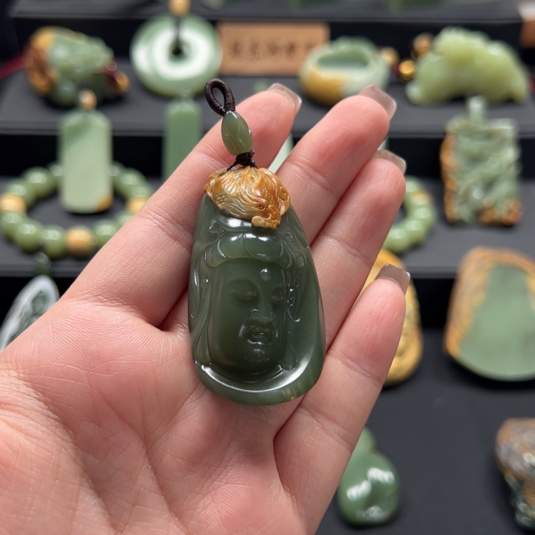岫岩河磨玉（透闪石质玉）颈饰未镶嵌追**龙